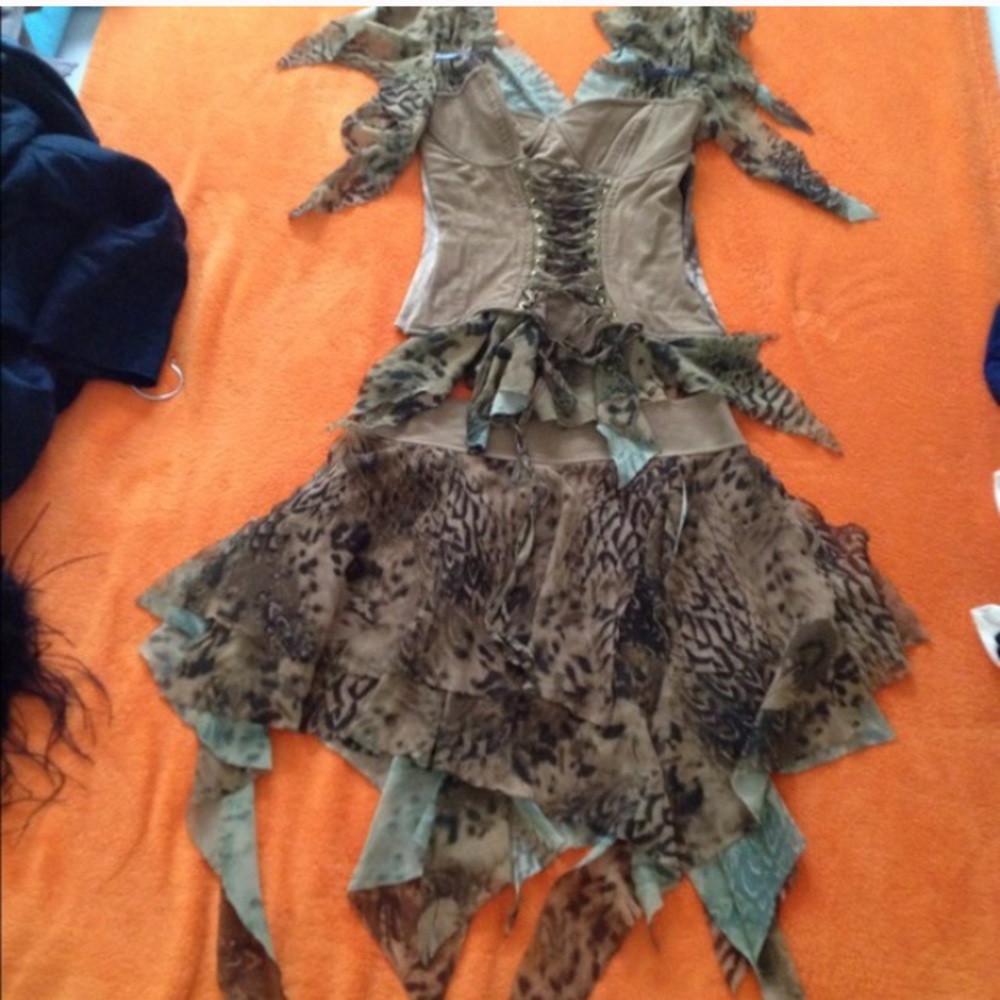 BY KATO Wild set ,skirt and top
